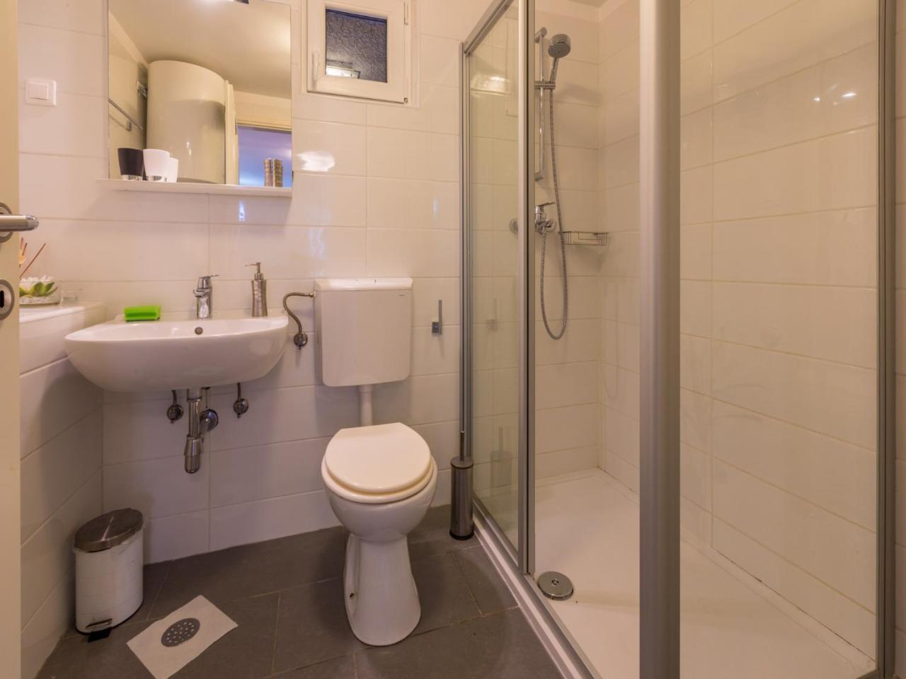 Apartments Hinic Selce Exterior photo
