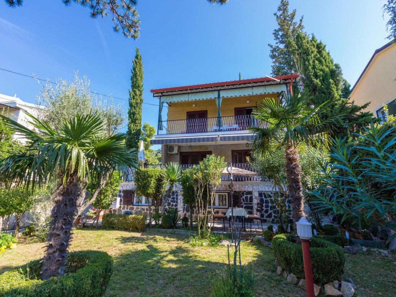 Apartments Hinic Selce Exterior photo